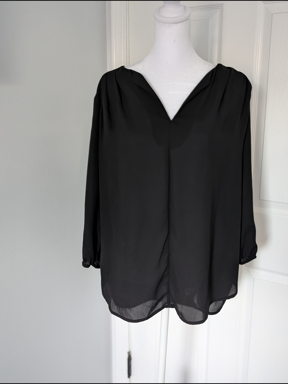 Pleione Black V-Neck Long Sleeve Blouse